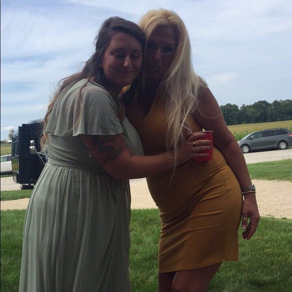 Meet your Posher, Erica🌸👩🏼⚕️ - Picture 7 of 8